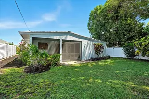 736 92nd Ave N, Naples, FL 34108 - Photo 31