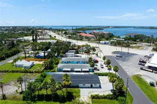 101 Riverview Ave, Englewood, FL 34223 - Photo 5