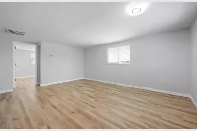 101 Riverview Avenue, Englewood, FL 34223 - Photo 13