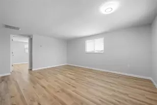 101 Riverview Ave, Englewood, FL 34223 - Photo 13