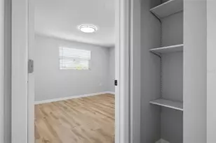 101 Riverview Ave, Englewood, FL 34223 - Photo 15