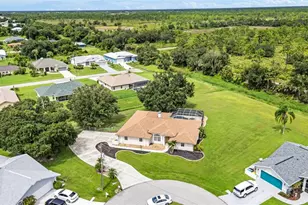 27052 Paratins Dr, Punta Gorda, FL 33983 - Photo 5