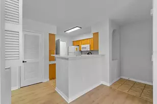 1120 Villagio Cir, Sarasota, FL 34237 - Photo 9