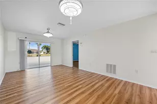 12538 SW Kingsway Cir, Lake Suzy, FL 34269 - Photo 7