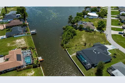 1203 SE 3rd Avenue, Cape Coral, FL 33990 - Photo 3