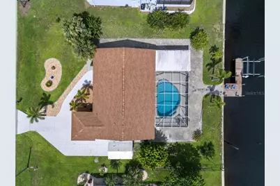 124 Sinclair Street SE, Port Charlotte, FL 33952 - Photo 3