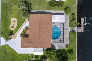 124 Sinclair St SE, Port Charlotte, FL 33952 - Photo 3