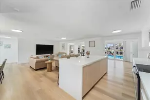 124 Sinclair St SE, Port Charlotte, FL 33952 - Photo 11