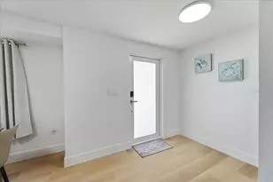 124 Sinclair St SE, Port Charlotte, FL 33952 - Photo 7