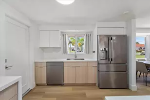 124 Sinclair St SE, Port Charlotte, FL 33952 - Photo 9