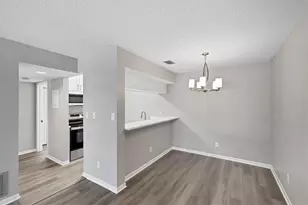 626 Bird Bay Dr S, Venice, FL 34285 - Photo 7