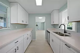 146 Francis Dr NE, Port Charlotte, FL 33952 - Photo 13