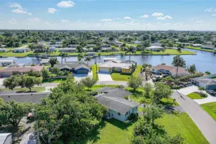 146 Francis Dr NE, Port Charlotte, FL 33952 - Photo 31