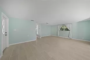 146 Francis Dr NE, Port Charlotte, FL 33952 - Photo 5