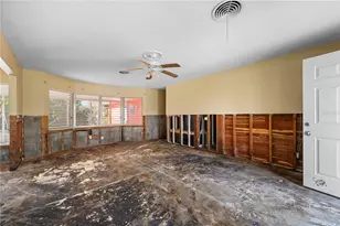 303 Gill St, Punta Gorda, FL 33950 - Photo 9