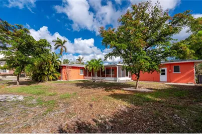 303 Gill Street, Punta Gorda, FL 33950 - Photo 3