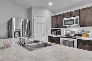 1718 NW 19th Terrace, Cape Coral, FL 33993 - Photo 11