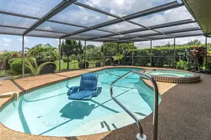 301 Thorn Hill Pl, Sun City Center, FL 33573 - Photo 27