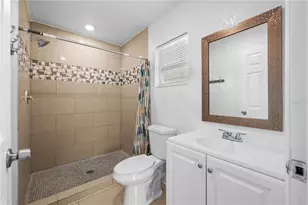 1703 12th St S, Saint Petersburg, FL 33705 - Photo 31