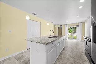 1703 12th St S, Saint Petersburg, FL 33705 - Photo 15