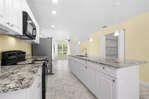 1703 12th St S, Saint Petersburg, FL 33705 - Photo 17