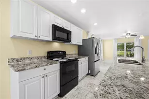 1703 12th St S, Saint Petersburg, FL 33705 - Photo 21