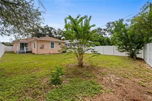 1703 12th St S, Saint Petersburg, FL 33705 - Photo 47
