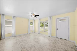 1703 12th St S, Saint Petersburg, FL 33705 - Photo 9