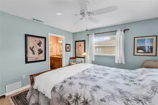 960 Porpoise Rd, Venice, FL 34293 - Photo 17