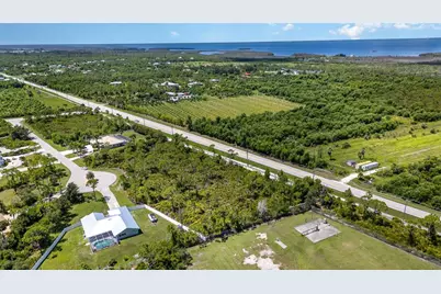 9437 Treasure Lake Court, Saint James City, FL 33956 - Photo 15