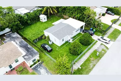 18040 NW 2nd Court, Miami Gardens, FL 33169 - Photo 35