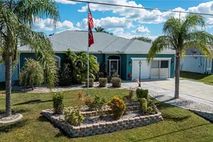 2142 S Chamberlain Blvd, North Port, FL 34286 - Photo 1