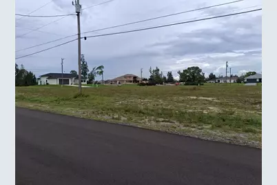 2127 NE 34th Terrace, Cape Coral, FL 33909 - Photo 5