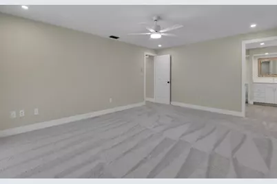 491 Cypress Way E, Naples, FL 34110 - Photo 23