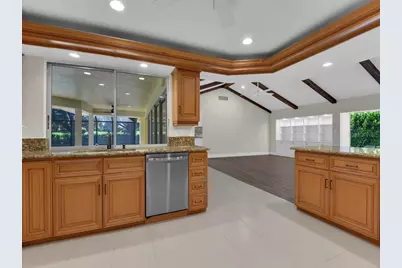 491 Cypress Way E, Naples, FL 34110 - Photo 9