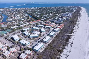 827 E Gulf Dr, Sanibel, FL 33957 - Photo 27