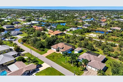 9533 Arnaz Circle, Port Charlotte, FL 33981 - Photo 5