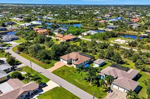 9533 Arnaz Cir, Port Charlotte, FL 33981 - Photo 5