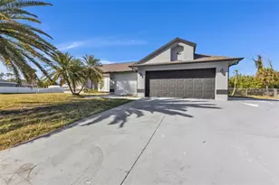 2387 Tamarind St, Port Charlotte, FL 33948 - Photo 1