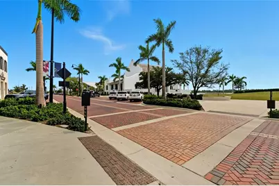 344 S Moon Drive, Venice, FL 34292 - Photo 11