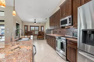 340 Belaire Ct, Punta Gorda, FL 33950 - Photo 9