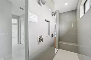 9516 President Cir, Port Charlotte, FL 33981 - Photo 19