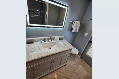 136 SE 5th Street, Cape Coral, FL 33990 - Photo 23