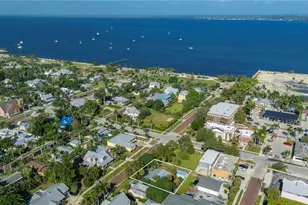 210 Harvey St, Punta Gorda, FL 33950 - Photo 23