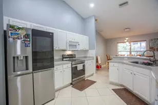 4252 Donatello Ave, North Port, FL 34286 - Photo 9