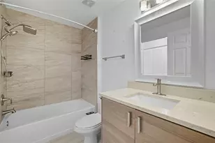 6401 Aragon Way, Fort Myers, FL 33966 - Photo 25