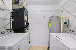 6401 Aragon Way, Fort Myers, FL 33966 - Photo 31