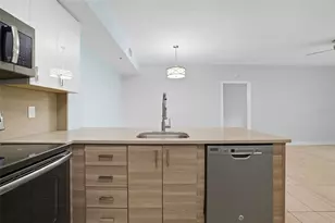 6401 Aragon Way, Fort Myers, FL 33966 - Photo 5