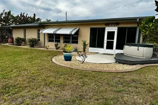 18393 Hottelet Cir, Port Charlotte, FL 33948 - Photo 9