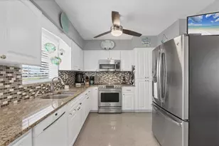 40 Crestview Dr, Englewood, FL 34223 - Photo 13